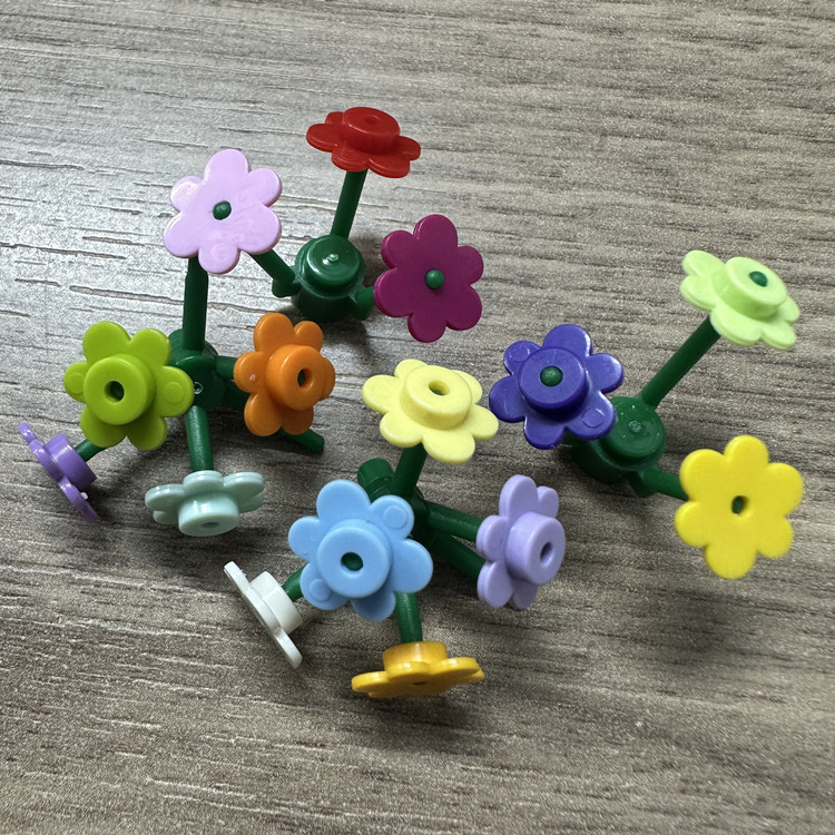 500-1000pcs Small Flower 3742  - Kids Toys Brand のレビューと価格
